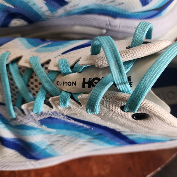 Women's Clifton Edge Geometric Hoka Blue and White Sneakers with Cushioned Sole - Picture 4 of 5